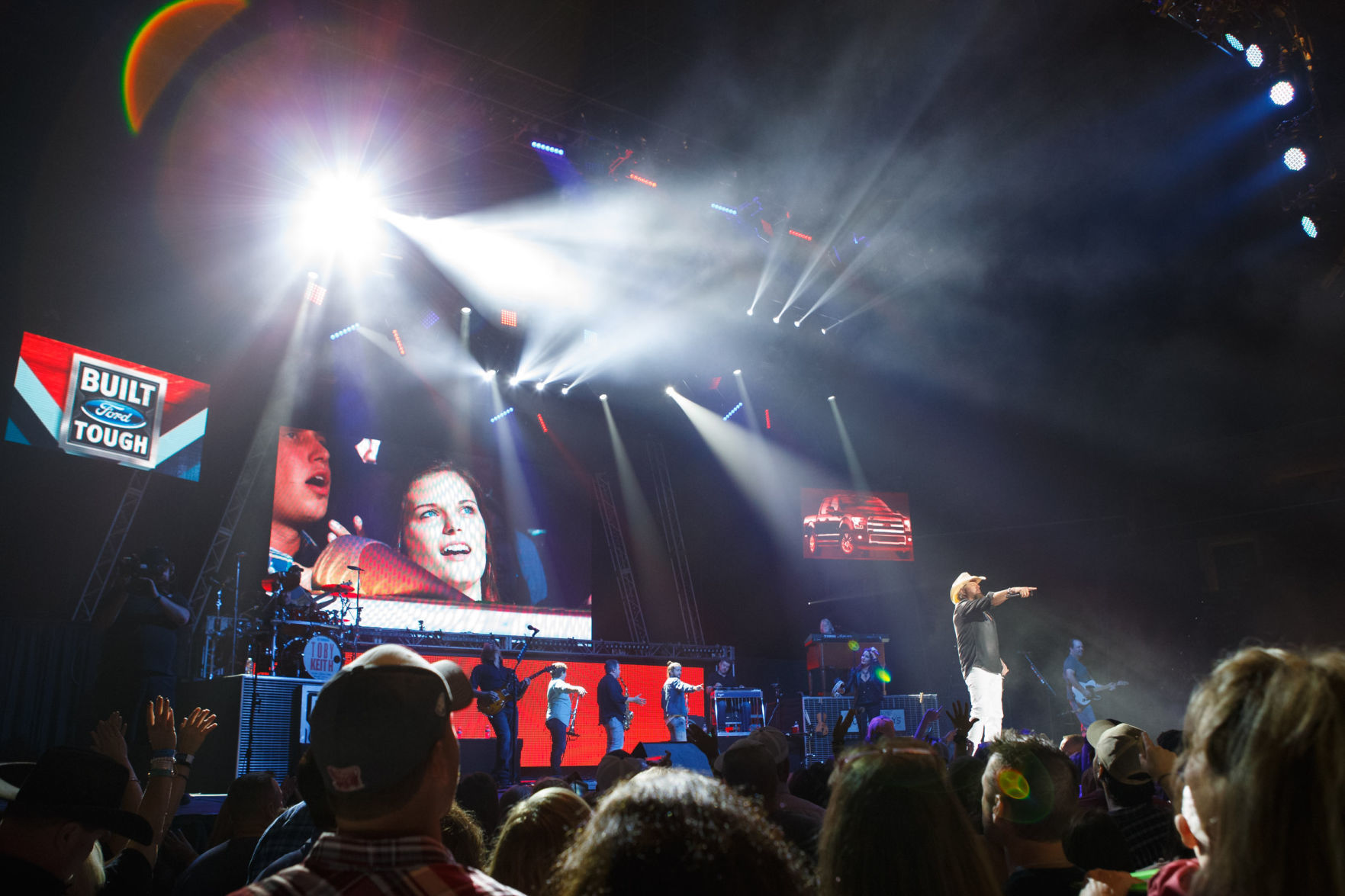Toby Keith 2016 concert